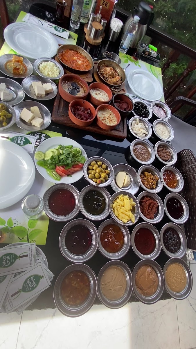 BahçeliKonak Restorant — fotoğraf 3