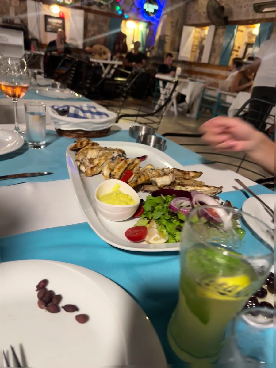 Balıkçı Meyhanesi Kaleiçi — fotoğraf 3