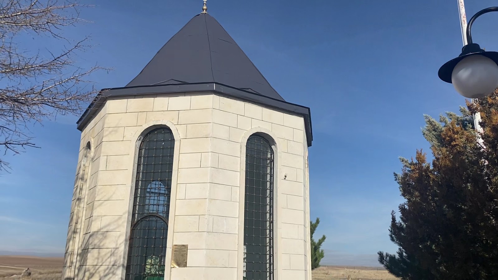 Ballı Baba Türbesi — fotoğraf 2