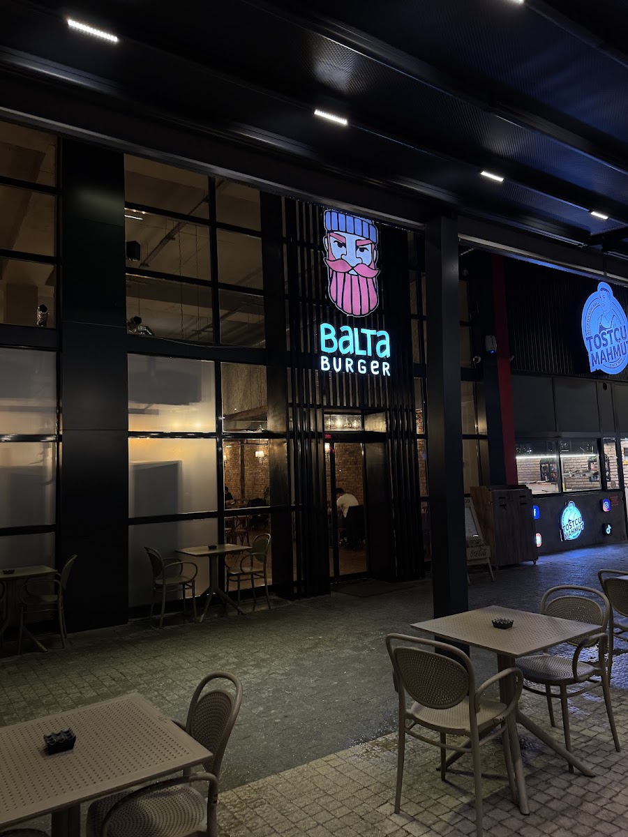 Balta Burger Elysium Cadde — fotoğraf