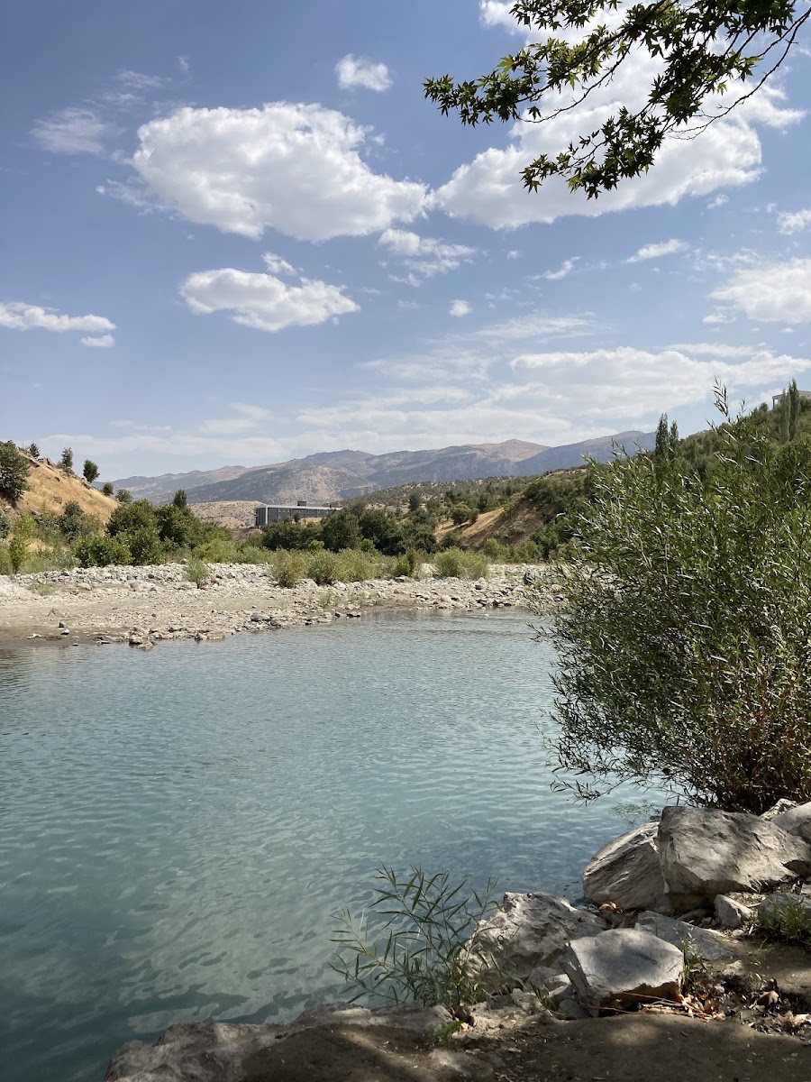 Balveren/ Şenoba Heftbori / Hezil çayı — fotoğraf