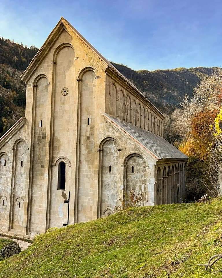 Barhal kilisesi — fotoğraf 2