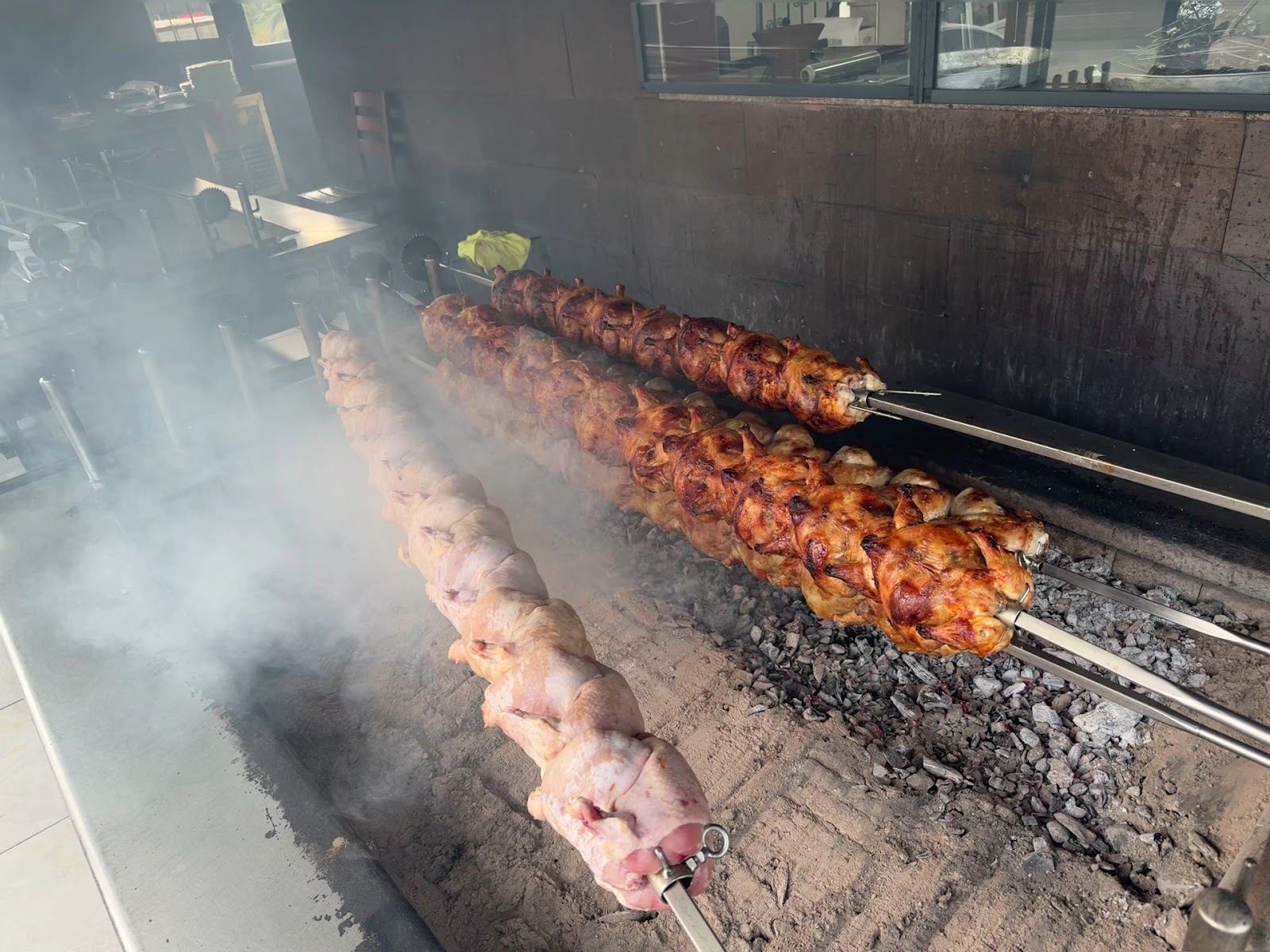 Basrioğlu Piliç Çevirme-Kanat-Köfte-Kuzu Tandır-Satır Adana/Urfa — fotoğraf 3