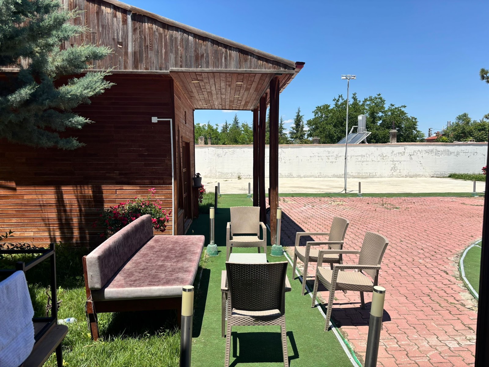 Begonvil Cafe — photo