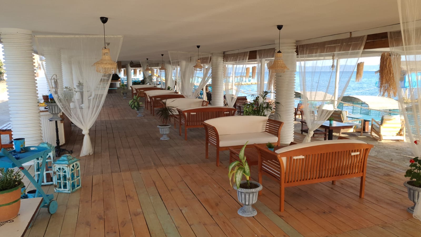 BEYAZ AHTAPOT RESTAURANT — fotoğraf 5