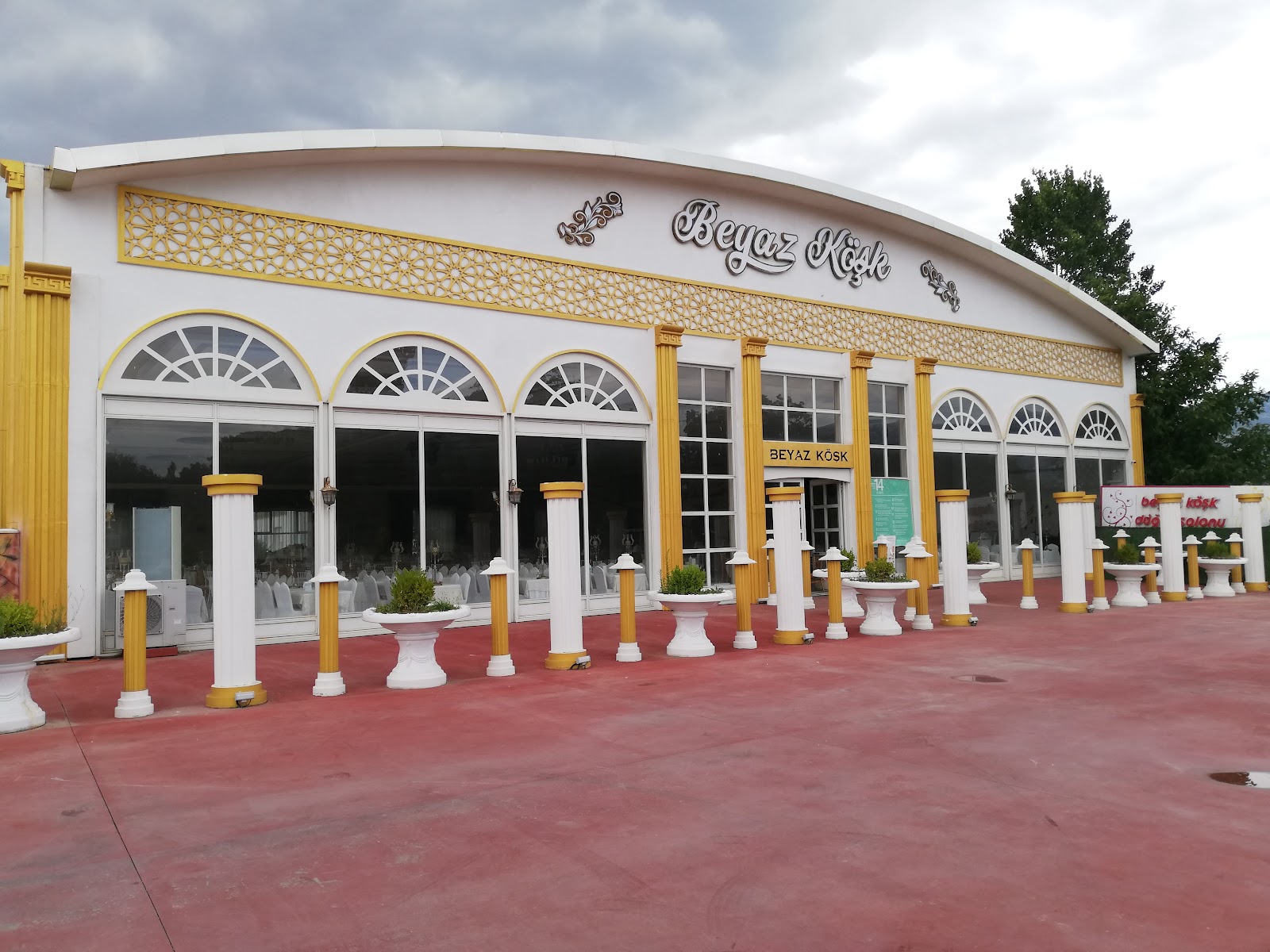 Beyaz Köşk — fotoğraf