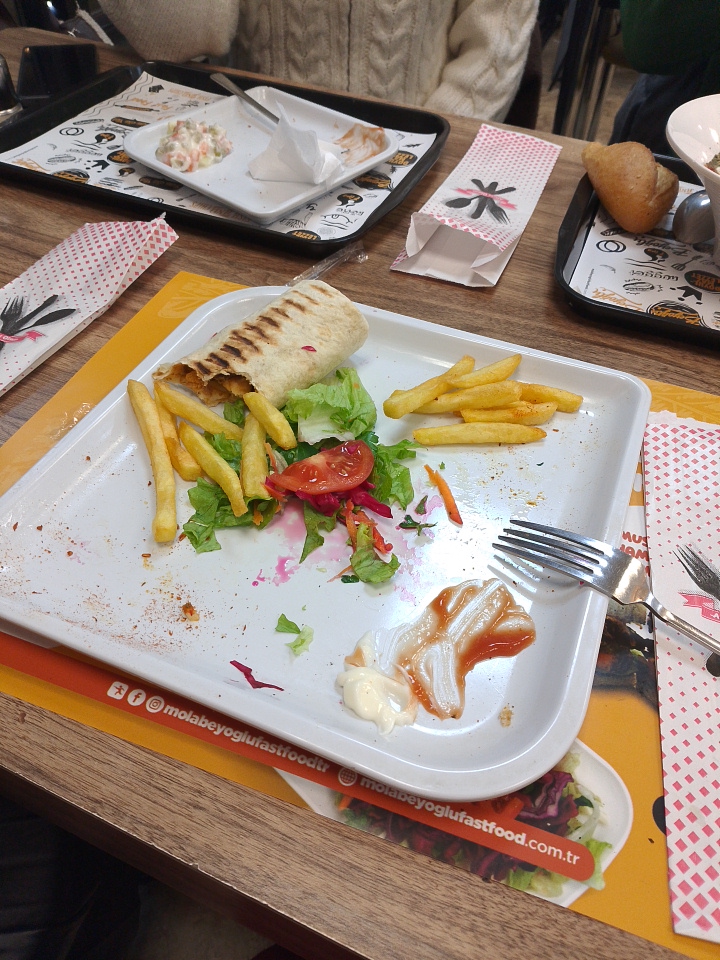 Beyoğlu Fast Food — fotoğraf 7