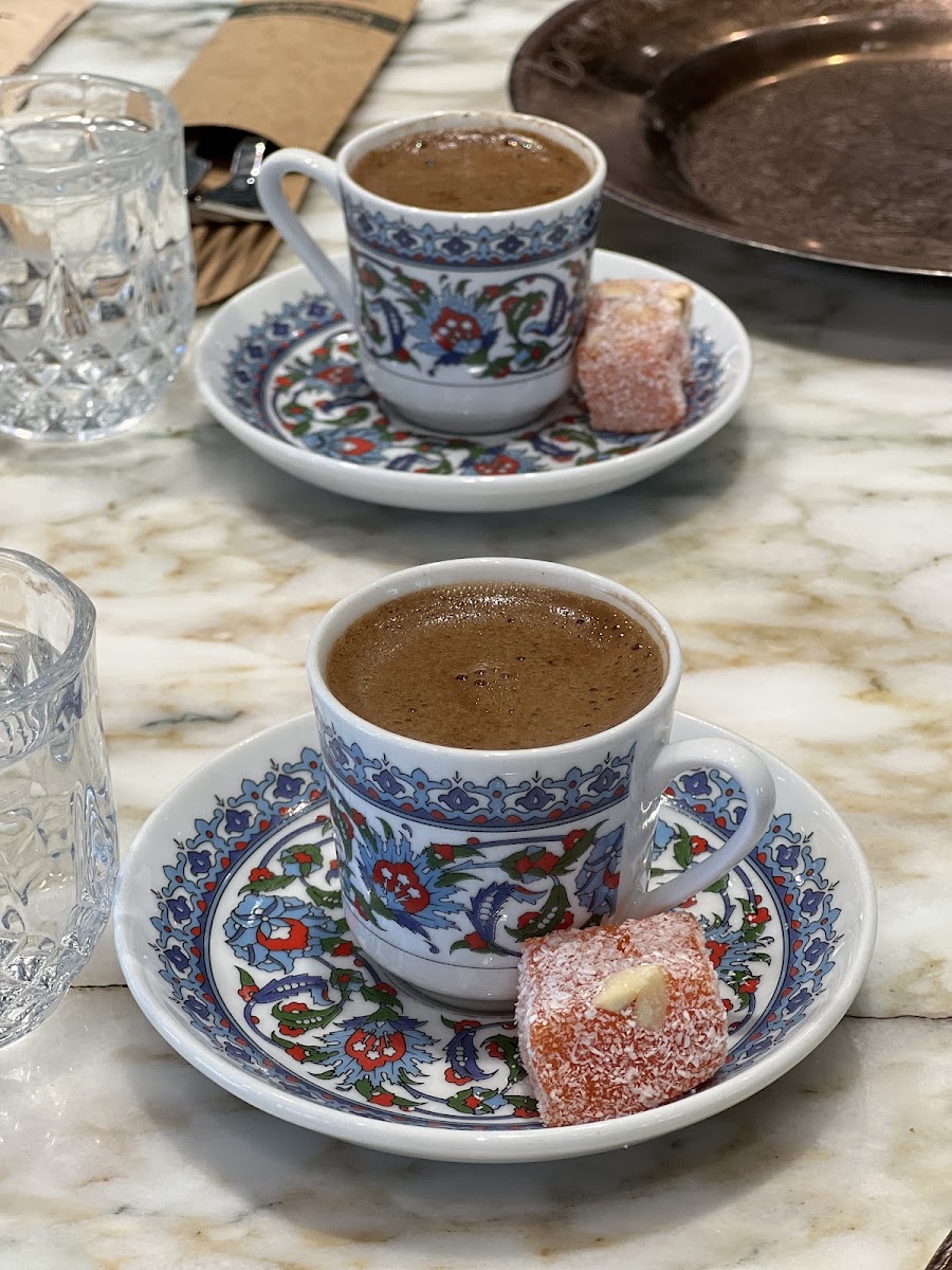 Beyzade Karaköy (Künefe - Baklava - Kahvaltı) — photo 11