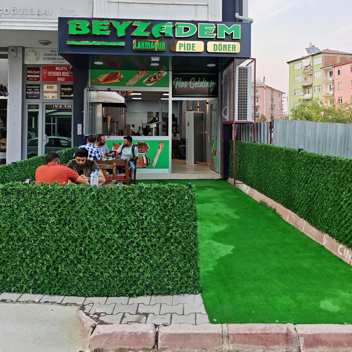 BEYZADEM LAHMACUN PİDE & DÖNER — fotoğraf