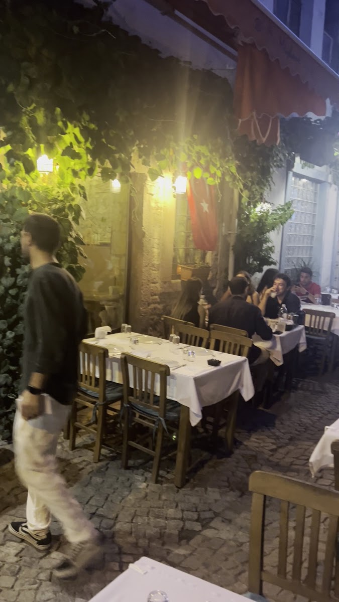 Bi Meyhane Ayvalık — fotoğraf 3