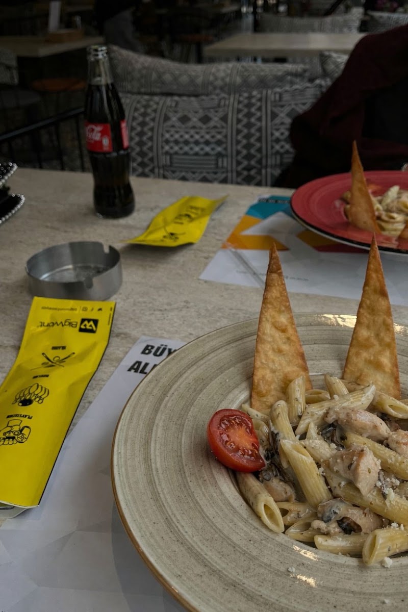 Big Wont Cafe & Restorant & Bowling — fotoğraf 2
