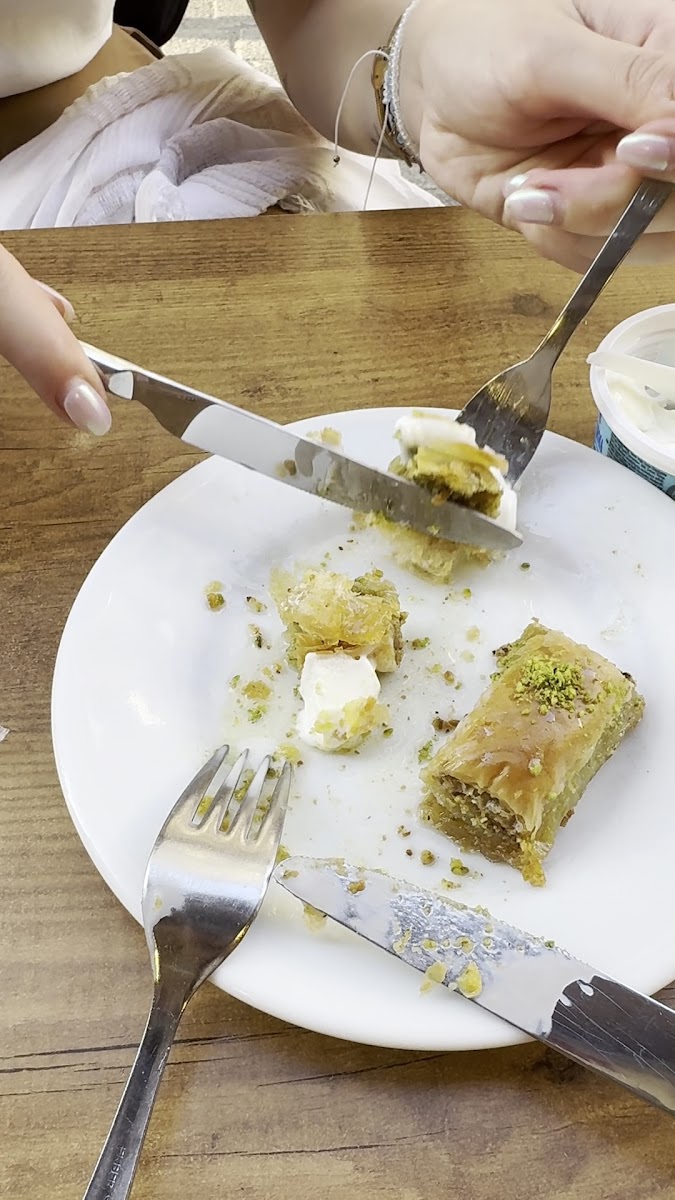 Bilgeoğlu Baklava — photo 3
