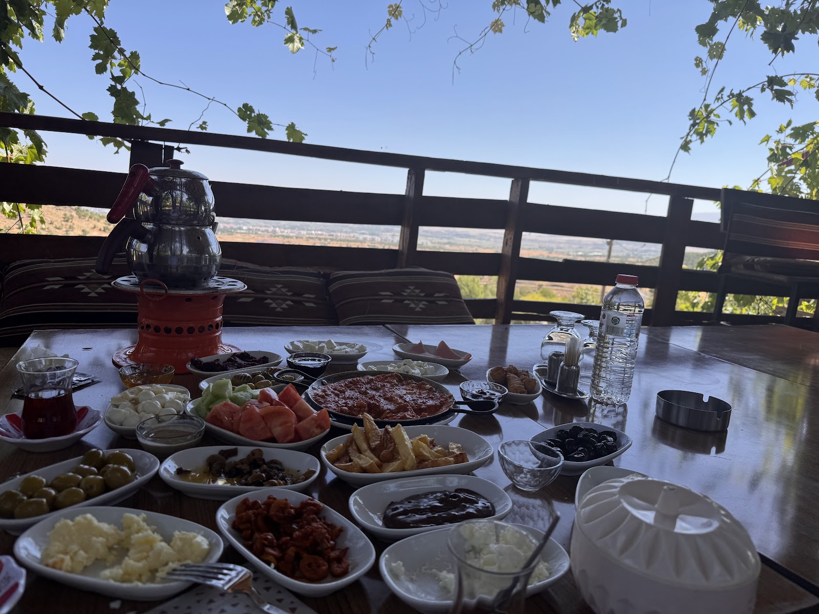 Bingöl Doğa Alabalık Tesisleri Ve Kır Kahvaltı Bahçesi — fotoğraf 2