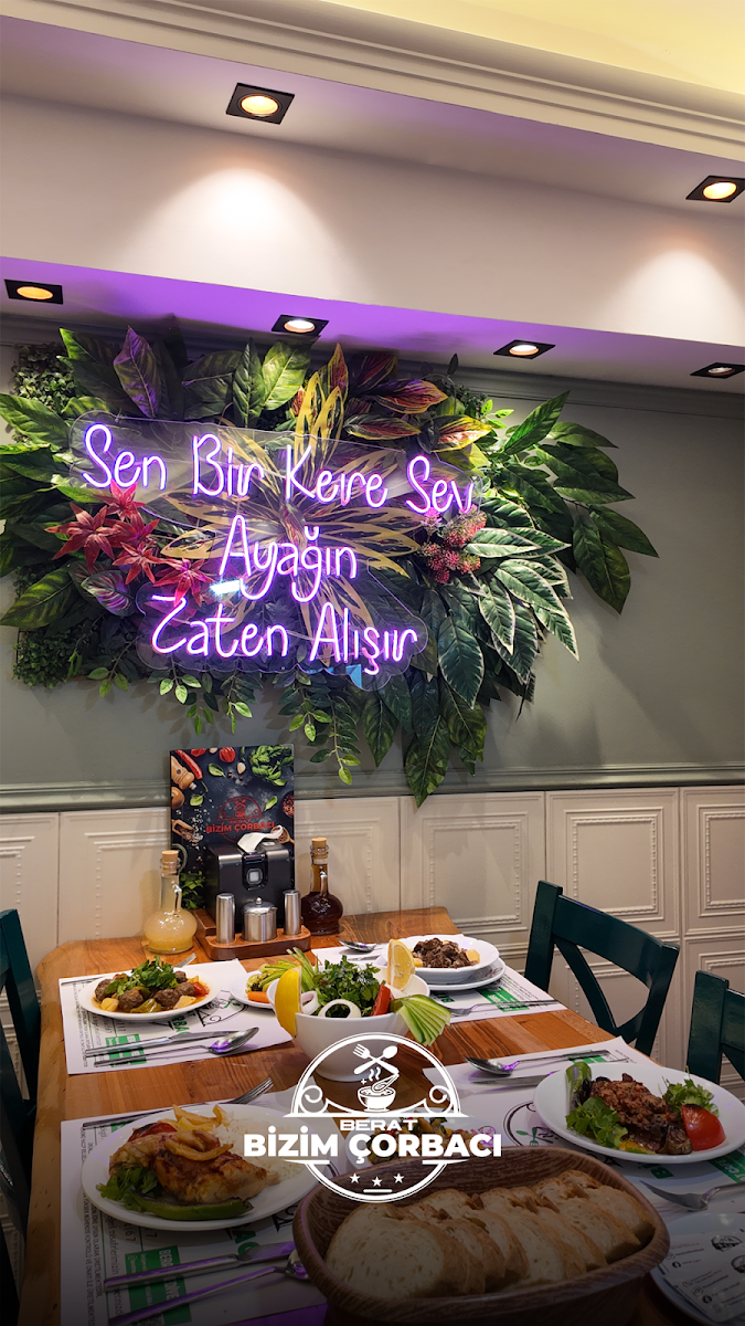 Bizim Çorbacı Restaurant Kahvaltı Yemek Kebap Kokoreç Salonu — fotoğraf 8