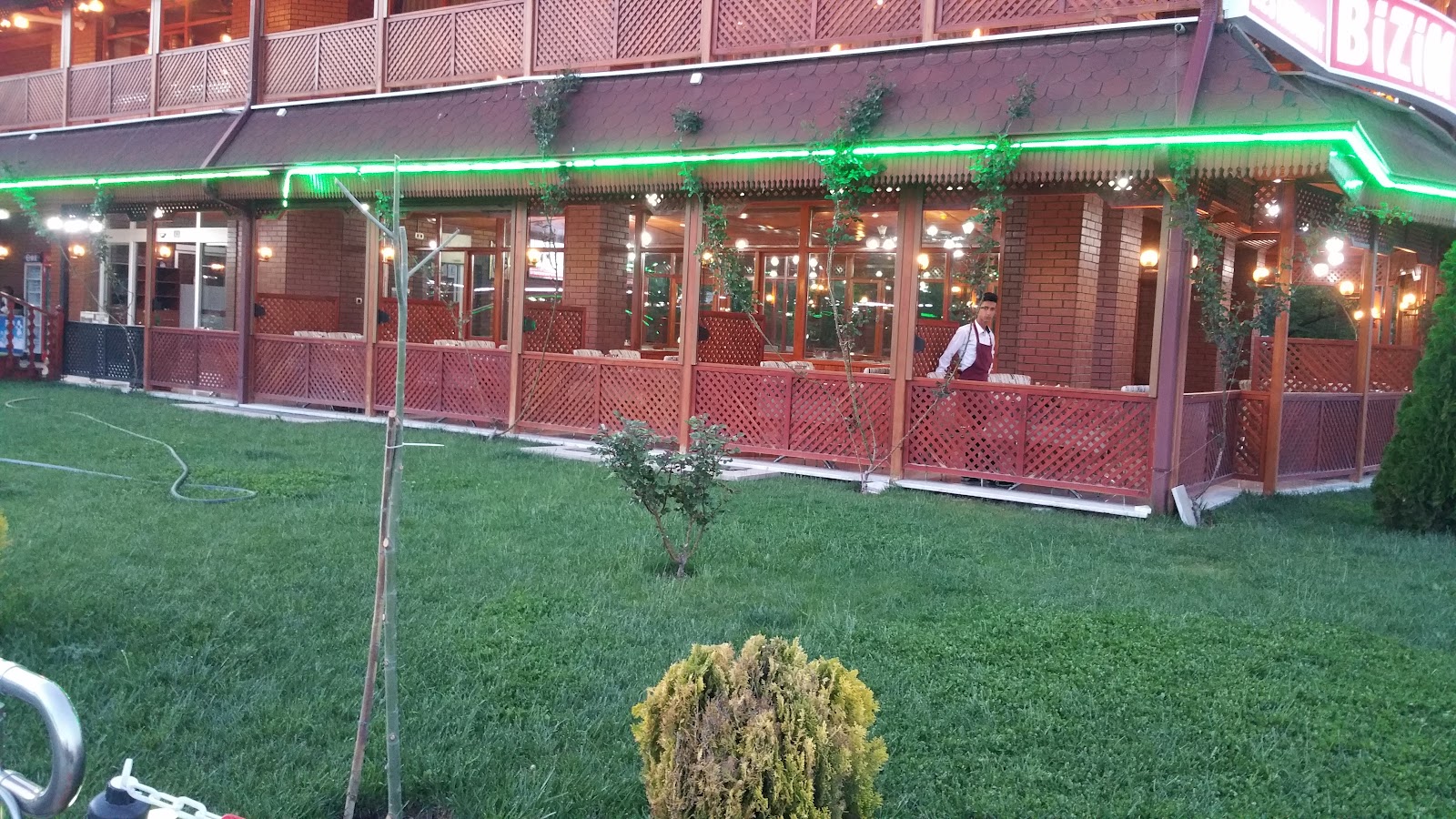 Bizim Dedenin Yeri 2 Kozağaç şubesi alabalık&ızgara restoran — photo 9