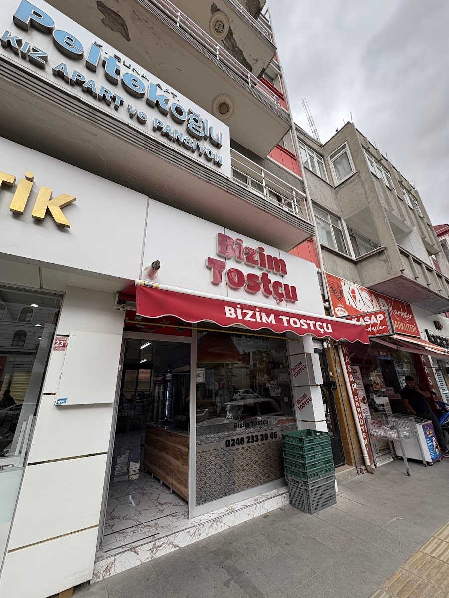 Bizim Tostçu — fotoğraf