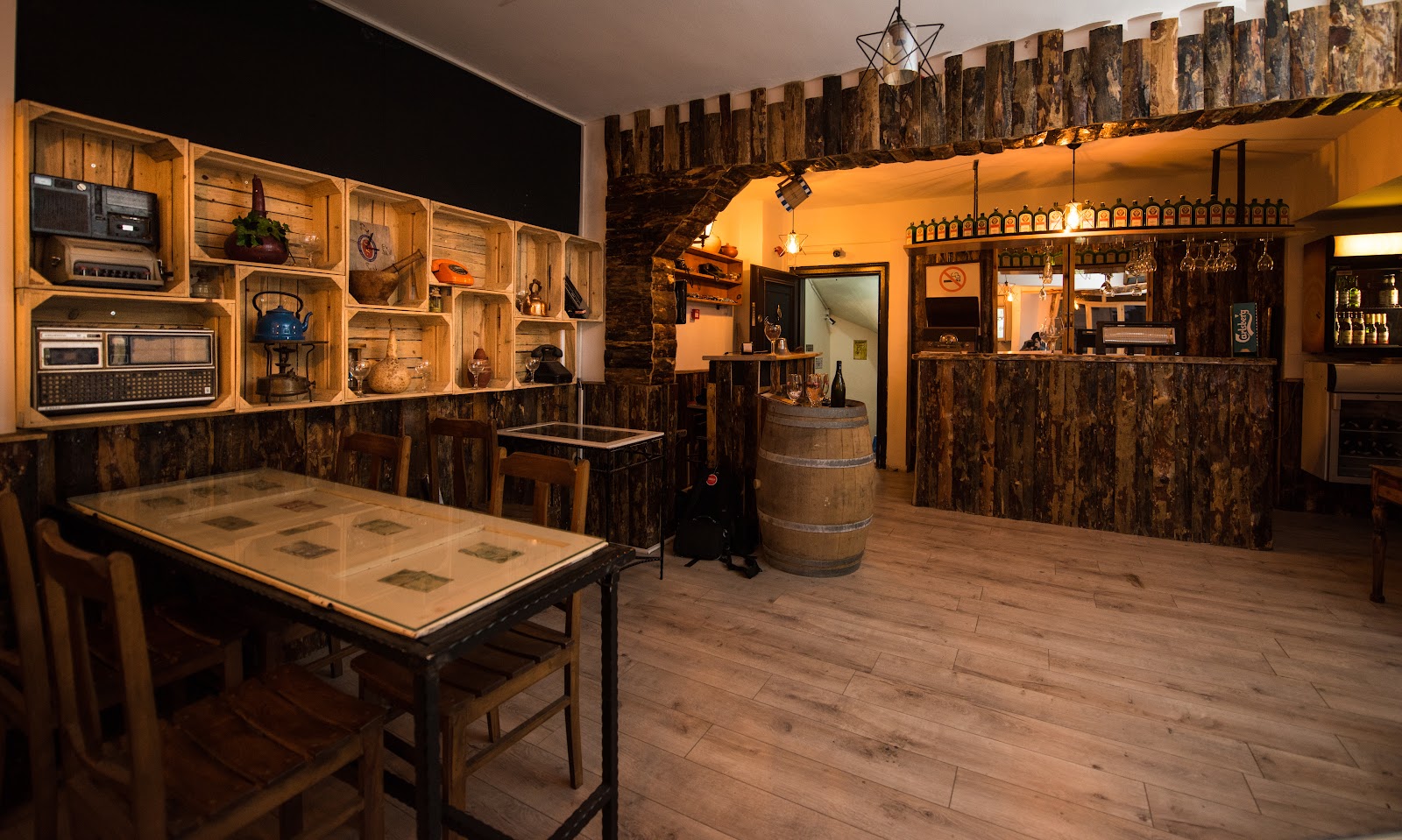 Blue White Cafe Bar — photo 2