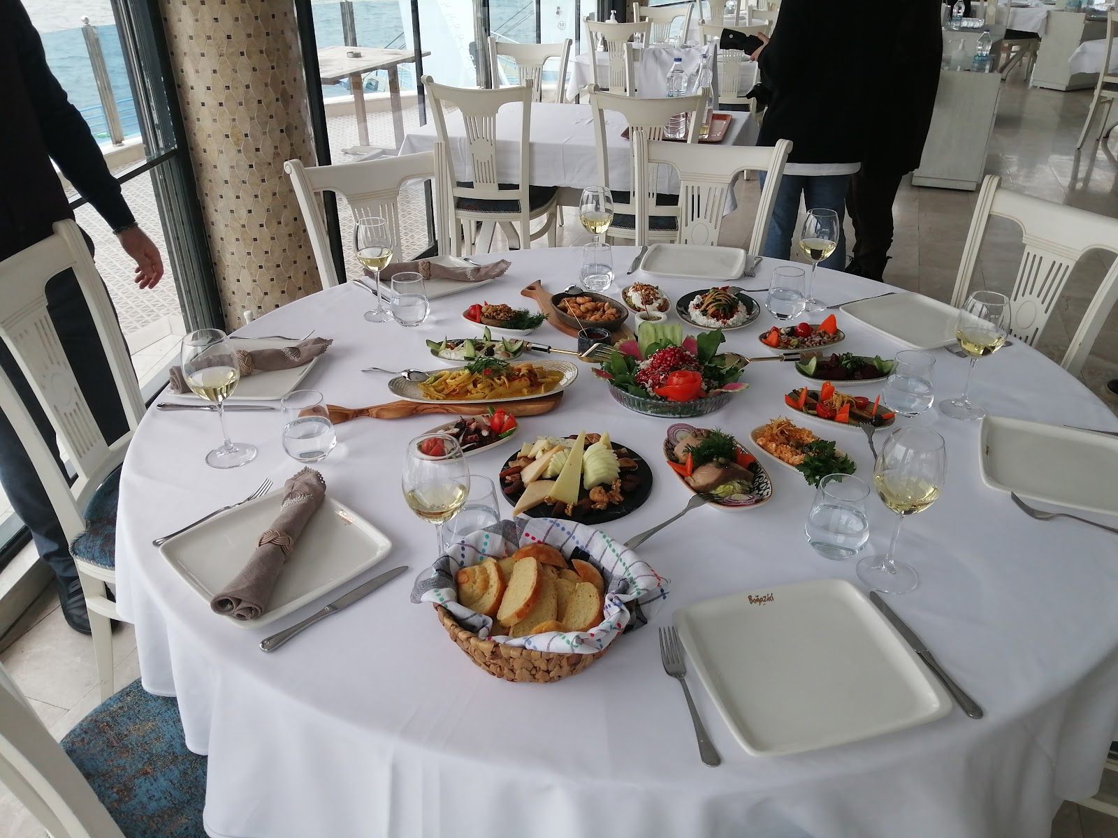 Boğaziçi Restaurant Üçkuyular — fotoğraf 5