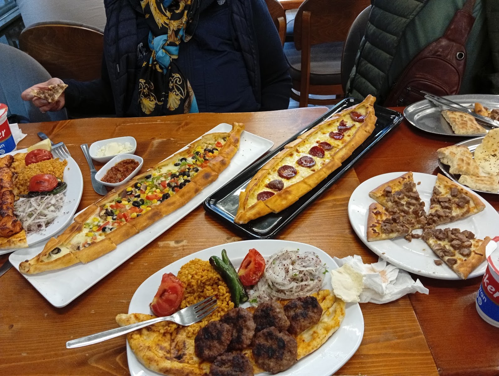 Bombacı Kebap Fastfood [Bayramiçli] ET DÖNER KEBAP IZGARA ÇORBA PİZZA KUMRU BOMBA FASTFOOD KAHVALTI — fotoğraf 2