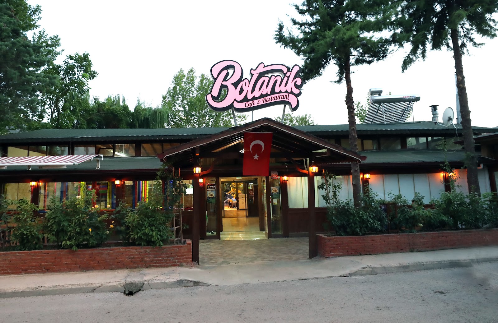 Botanik Cafe Restaurant - Amasya — fotoğraf