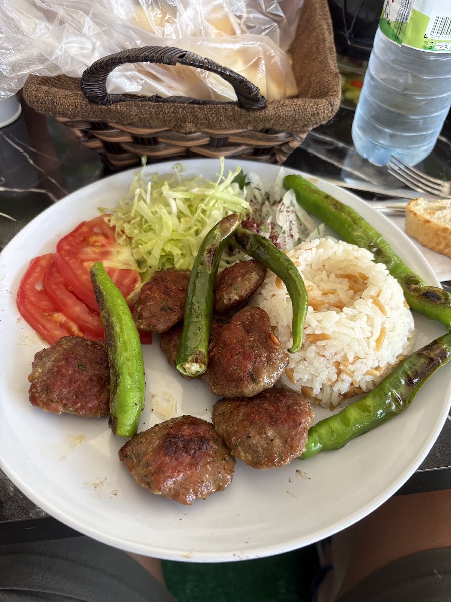 BT DÖNER KÖFTE IZGARA ÇORBA — photo 4