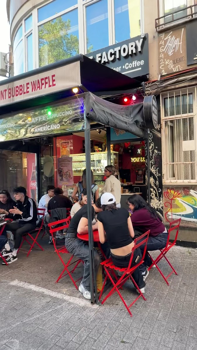 Bubble Waffle Factory (Kadıköy Moda) — photo 3