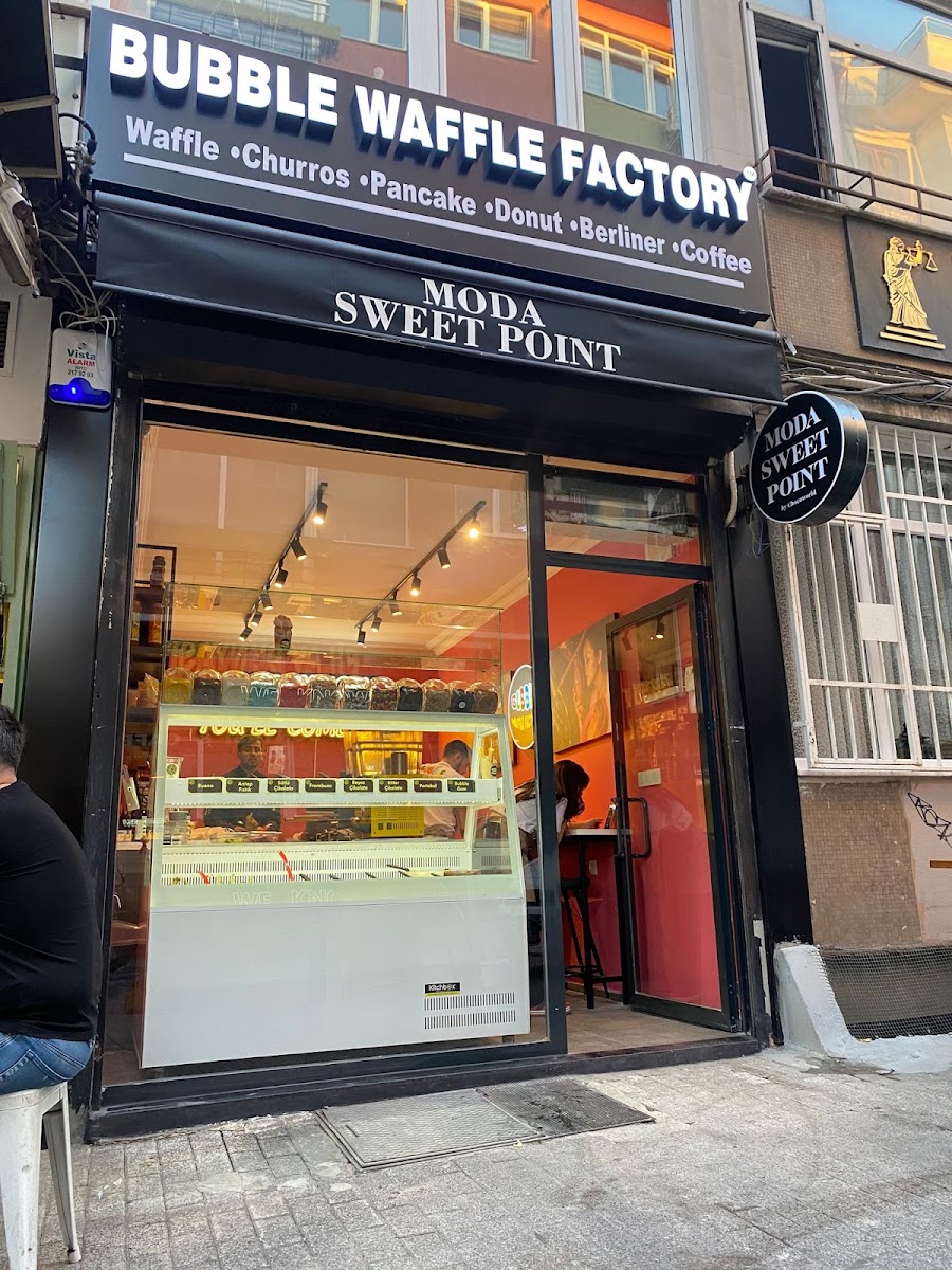 Bubble Waffle Factory (Kadıköy Moda) — photo 9