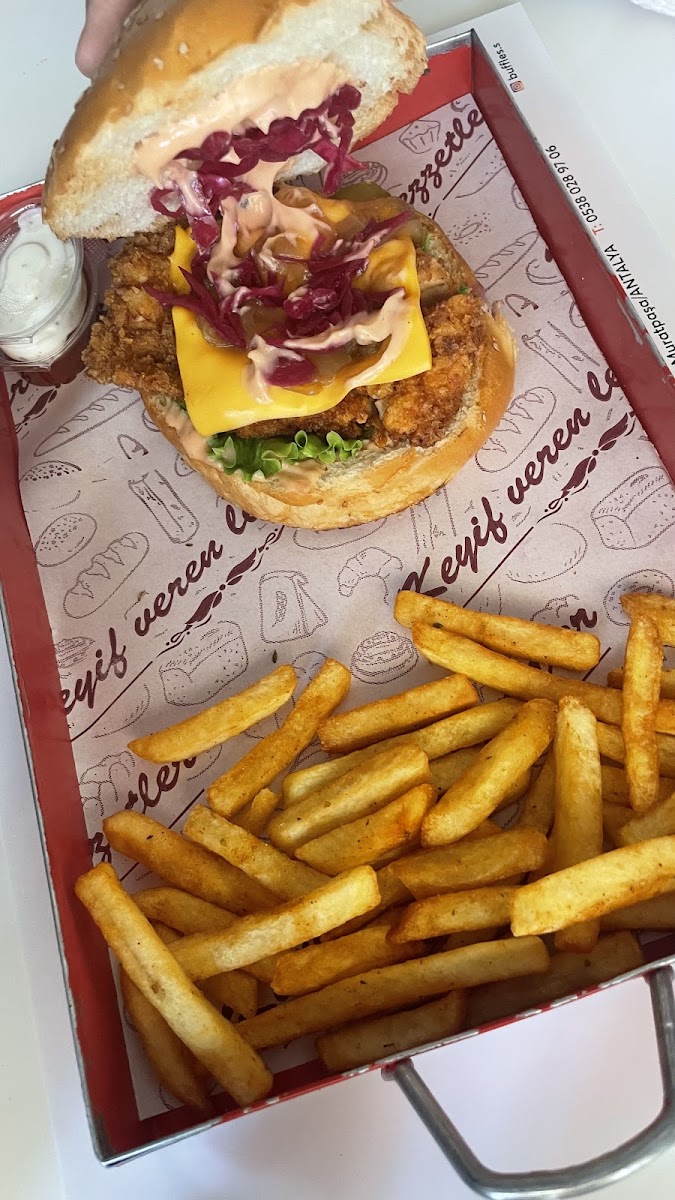 BUFFLES'S fried chicken & burger — fotoğraf 4
