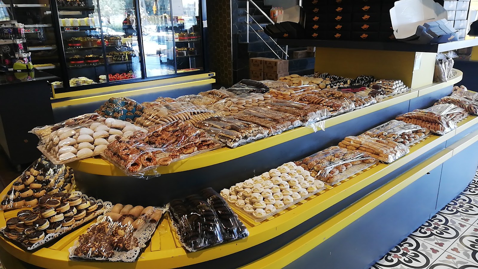 Burcu Ekmek Kafe & Patiseri — photo 4