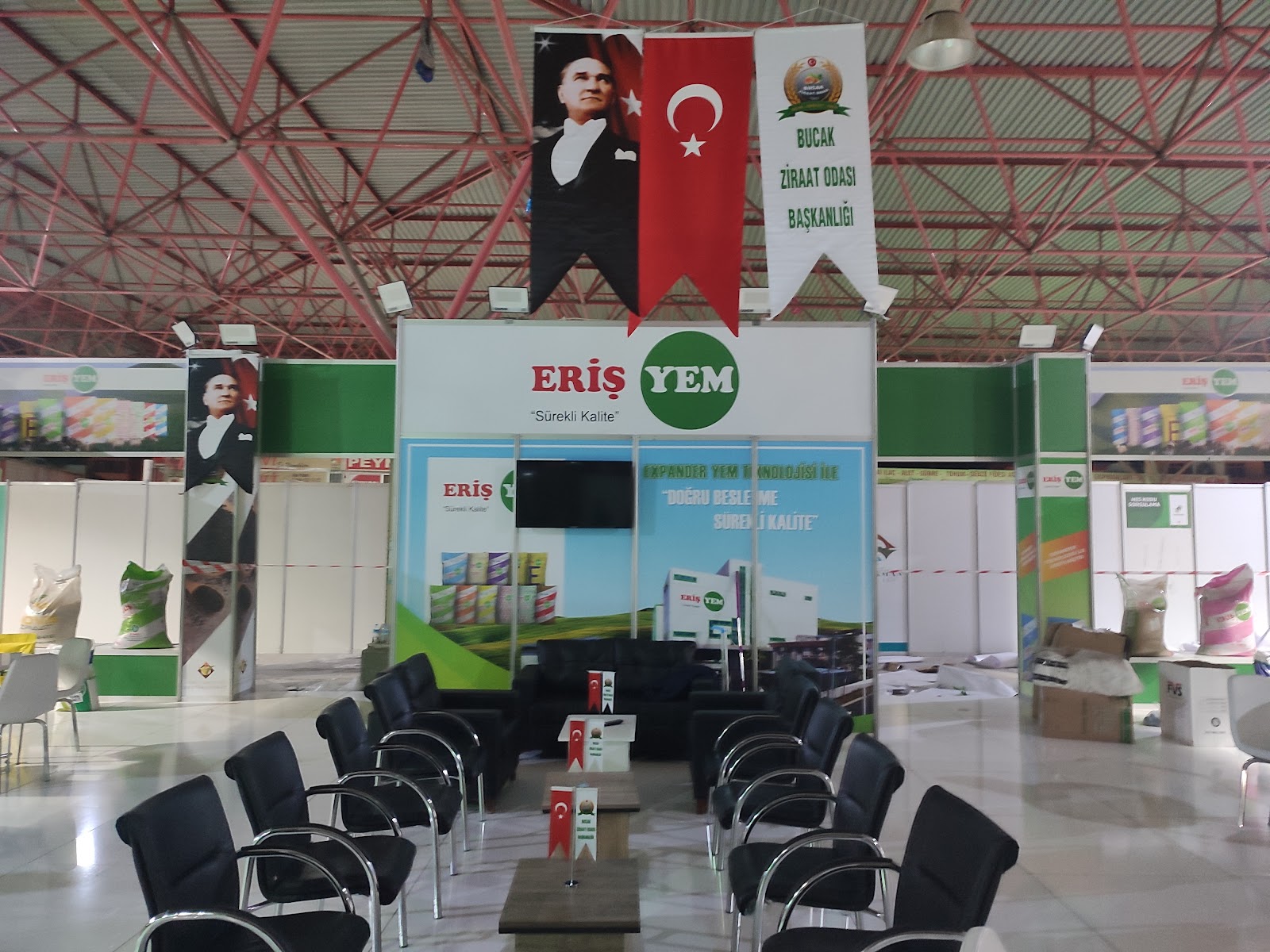 Burdur Belediyesi Halk Pazarı — fotoğraf