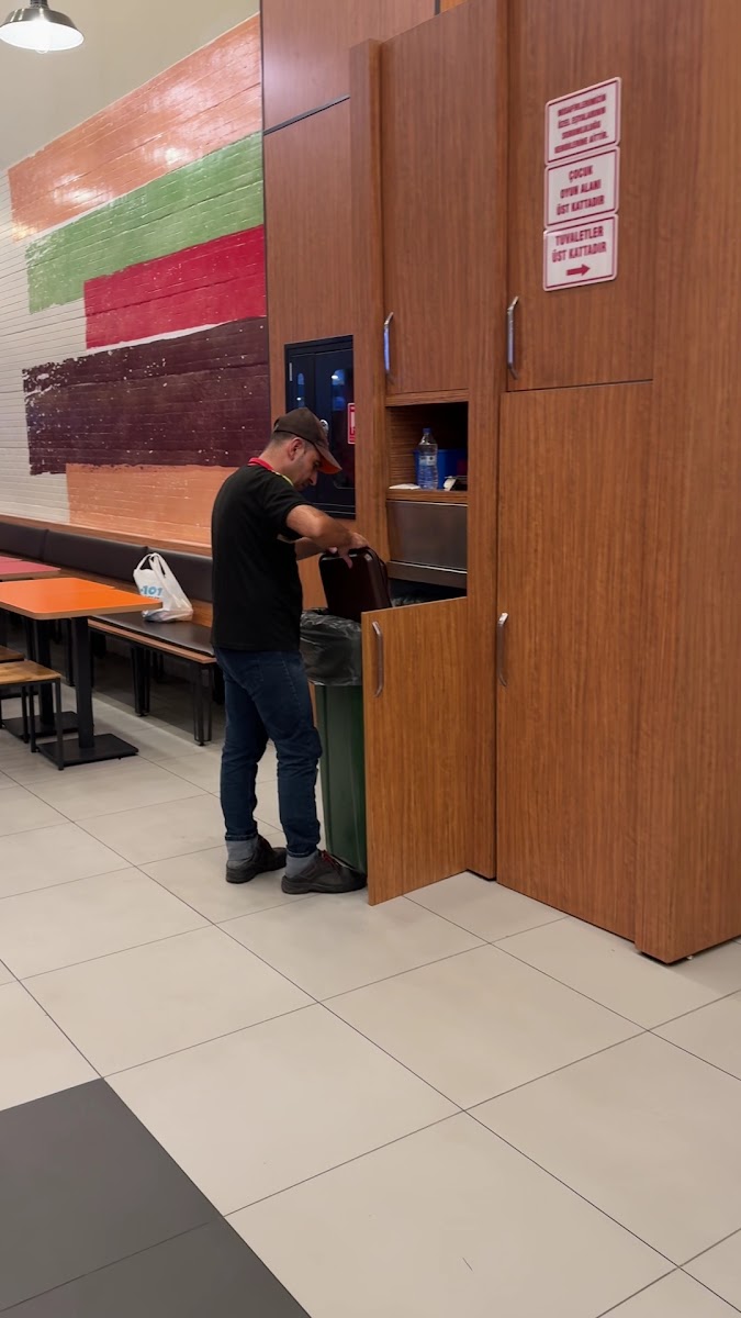 Burger King Dunya Kavsagi — fotoğraf 3