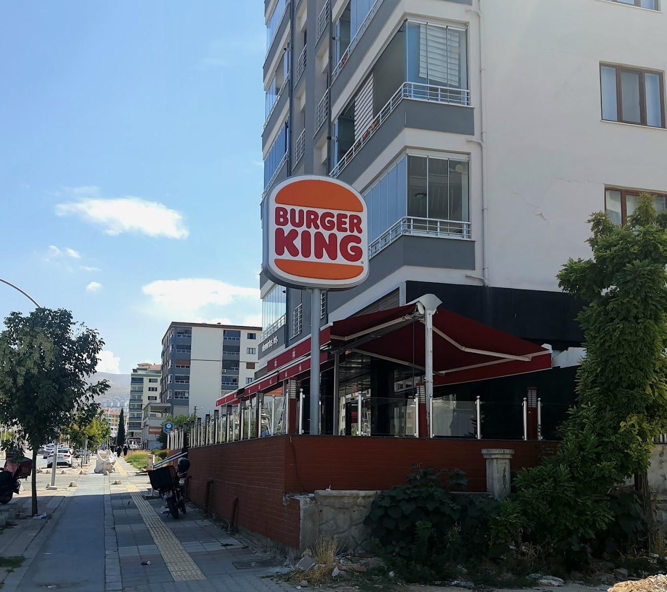 Burger King - Fahri Kayhan Bulvarı — fotoğraf