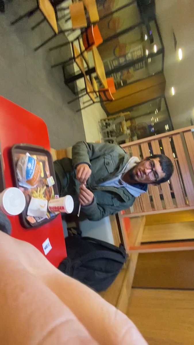 Burger King - Yaşar Kemal Caddesi — fotoğraf 3
