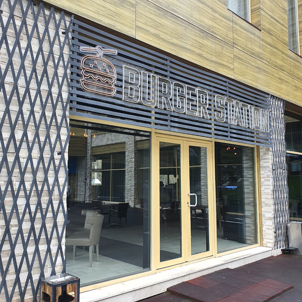 Burger Station — photo