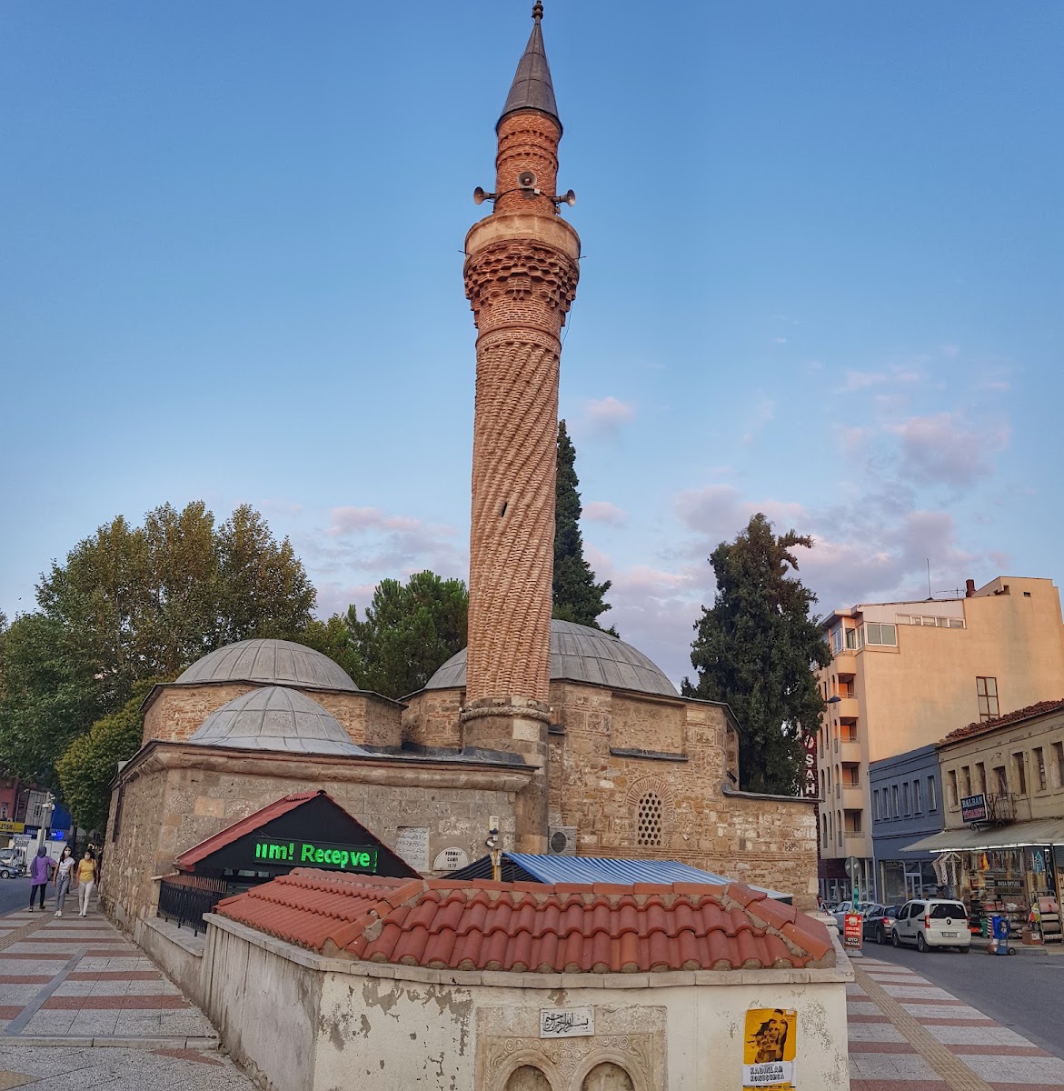 Burmalı Camii