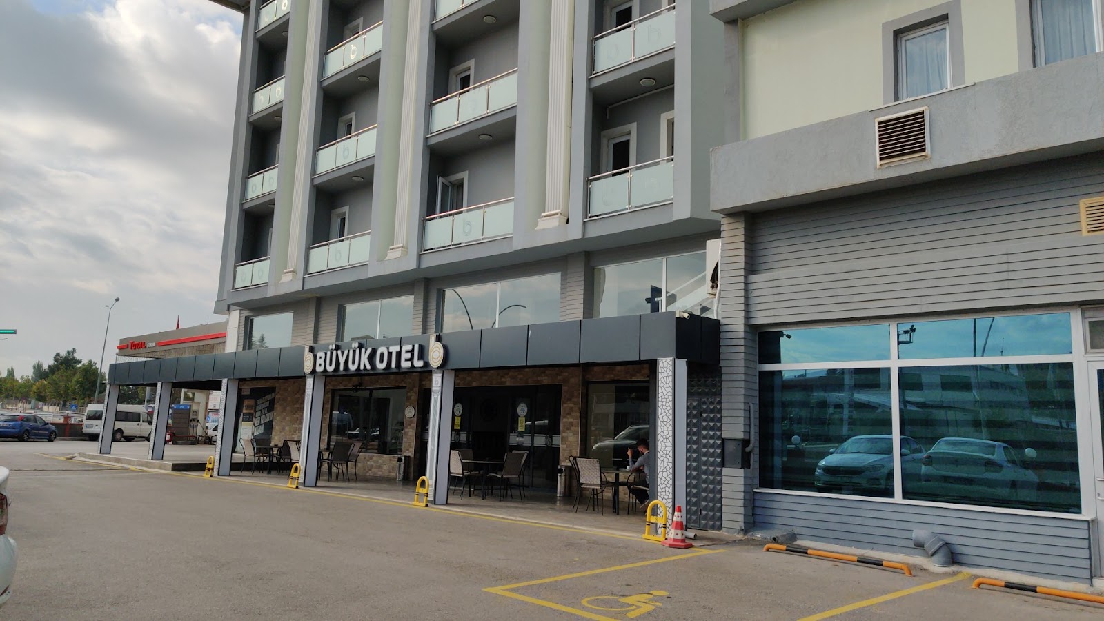 Büyük Otel () — fotoğraf 3