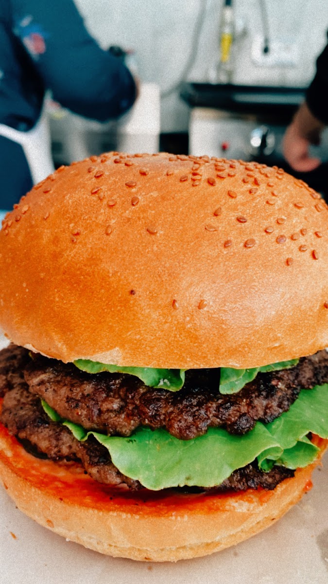 Caf6 Burger — fotoğraf 3