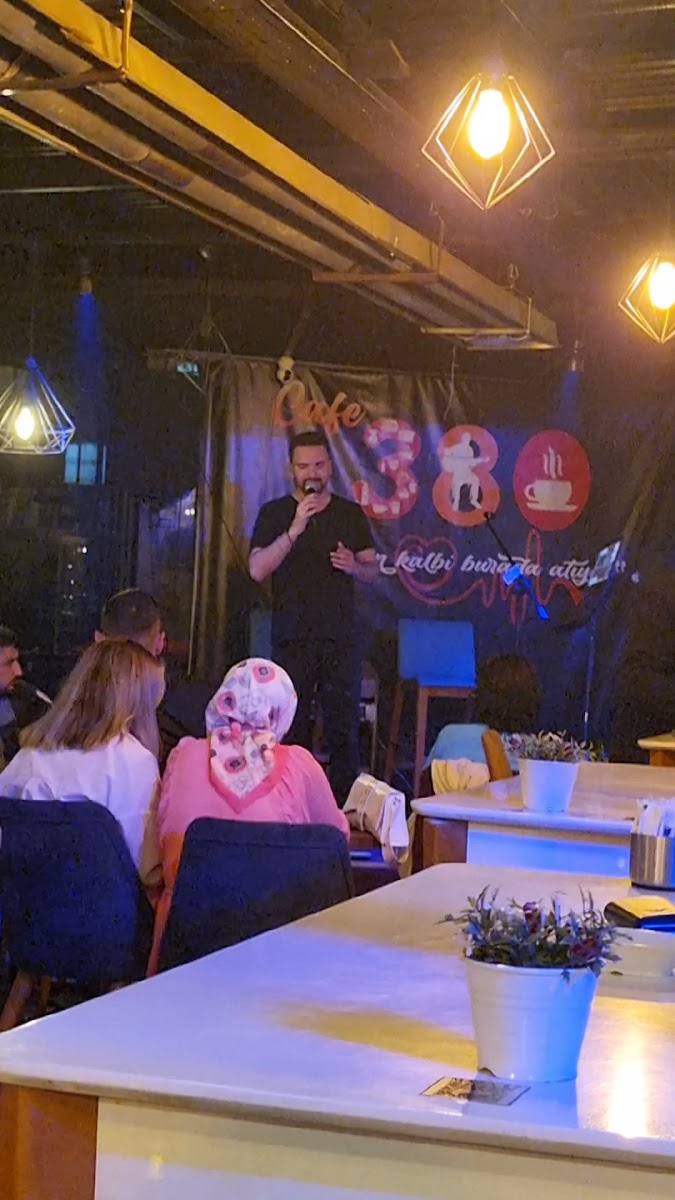Cafe 380 — fotoğraf 4