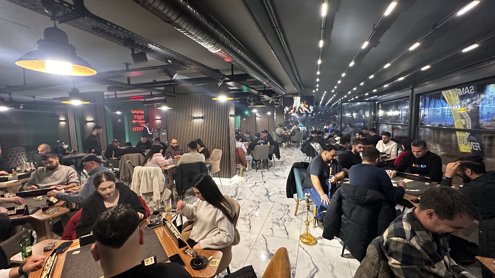 Cafe Deyimm Okey&nargile Salonu — fotoğraf