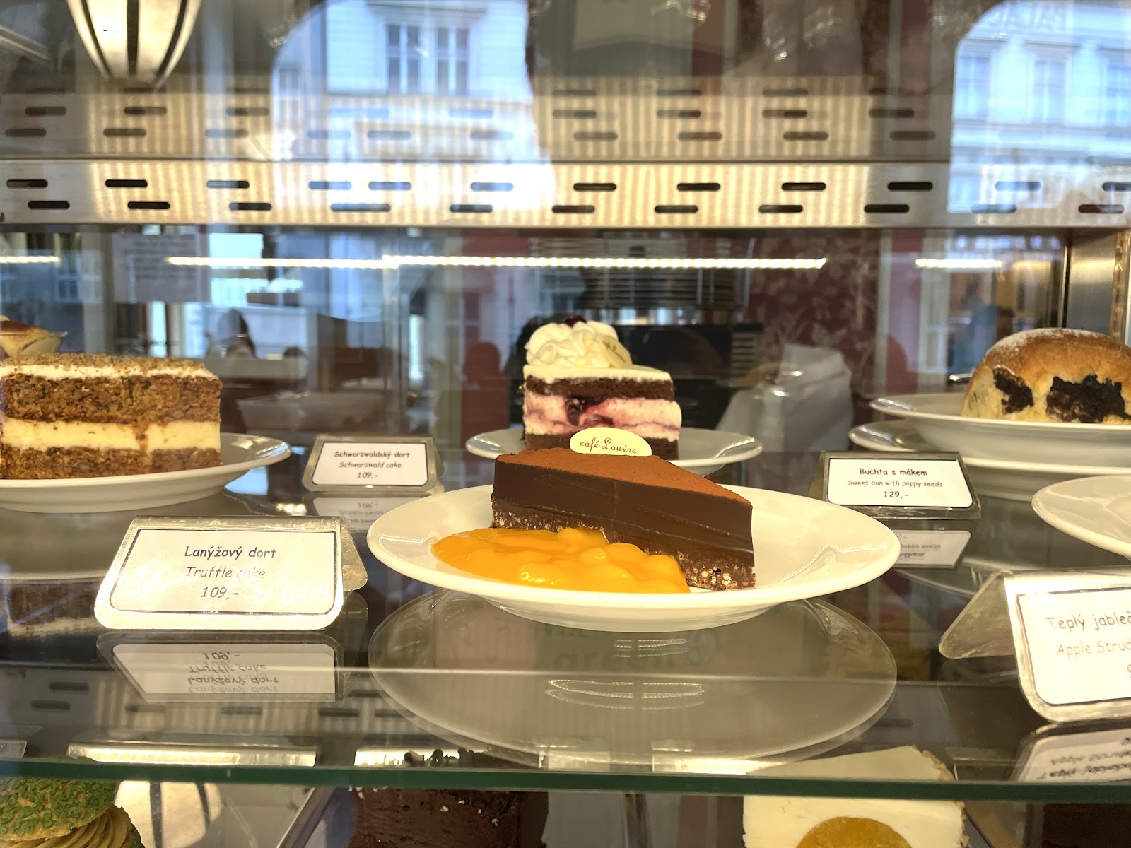 Café Louvre — photo 5