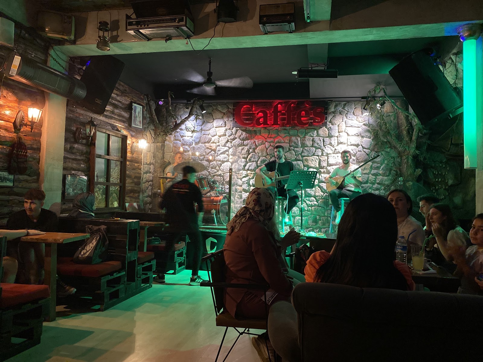 Caffe's Karaoke — fotoğraf 4