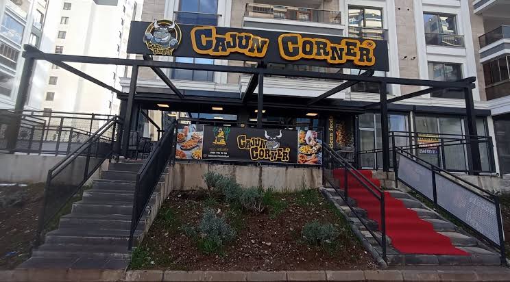 CAJUN CORNER BATMAN — fotoğraf
