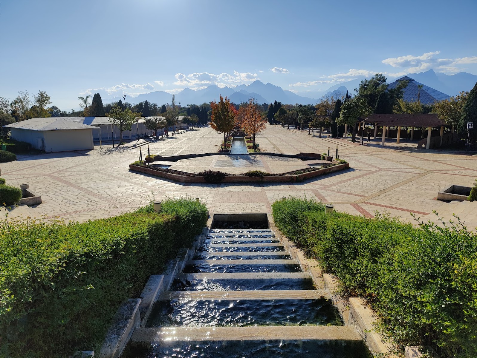 Cam Piramit Fuar ve Kongre Merkezi — fotoğraf 5