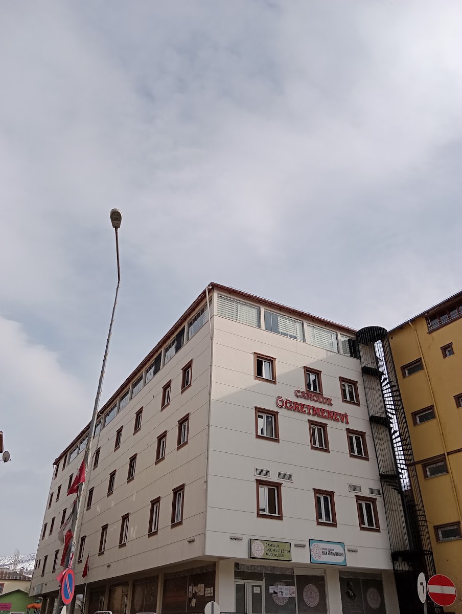 Çamoluk Öğretmenevi ve Akşam Sanat Okulu (Hotel Çamoluk) — photo 4