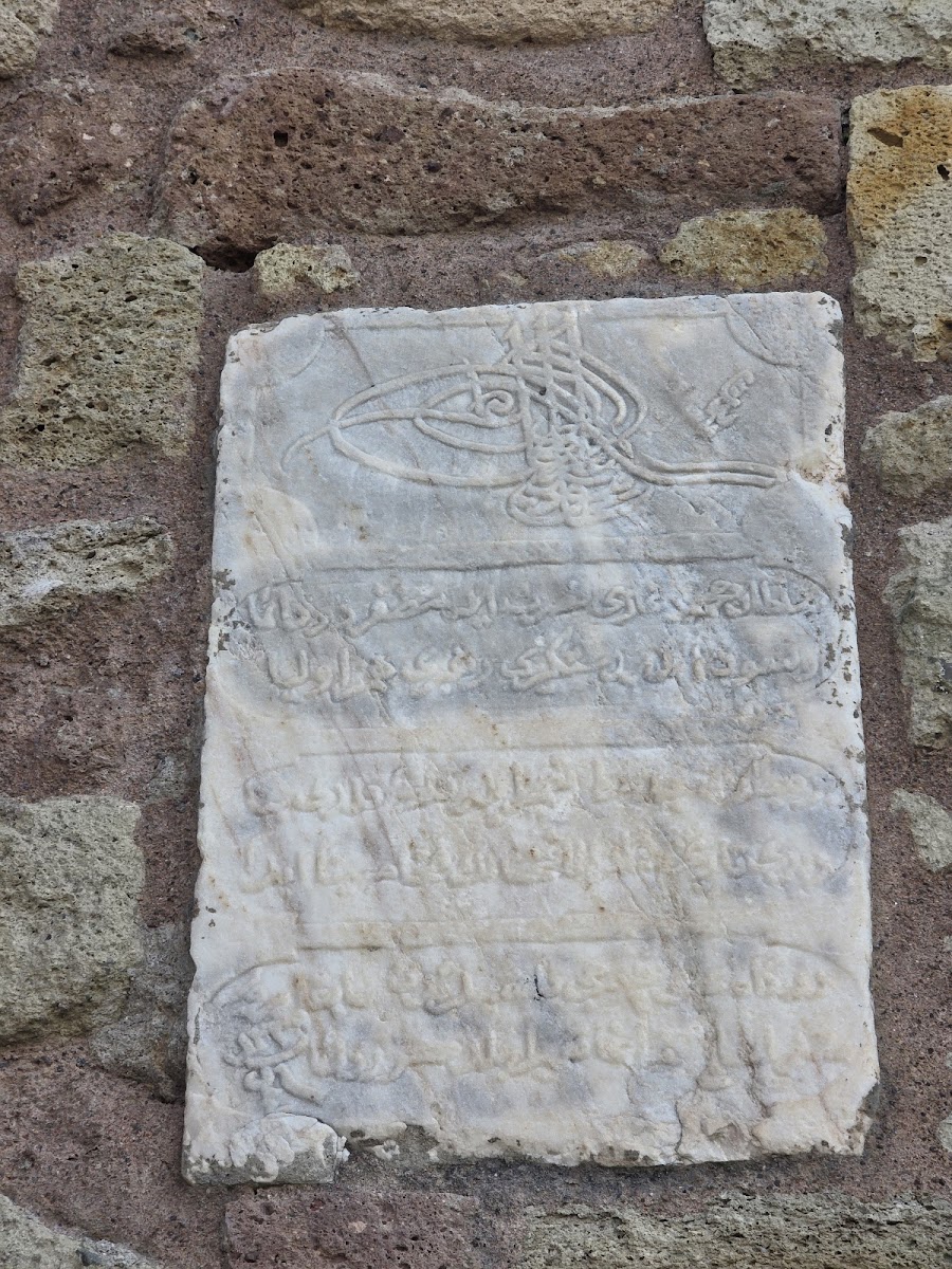 Çandarlı Kalesi — fotoğraf 2