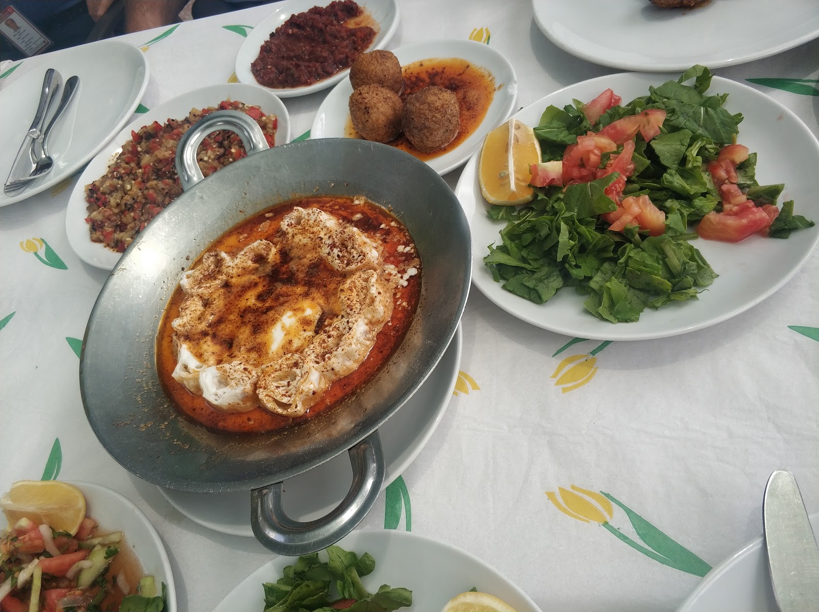 Çara Et Lokantası Ve Kahvaltı Salonu — fotoğraf 2