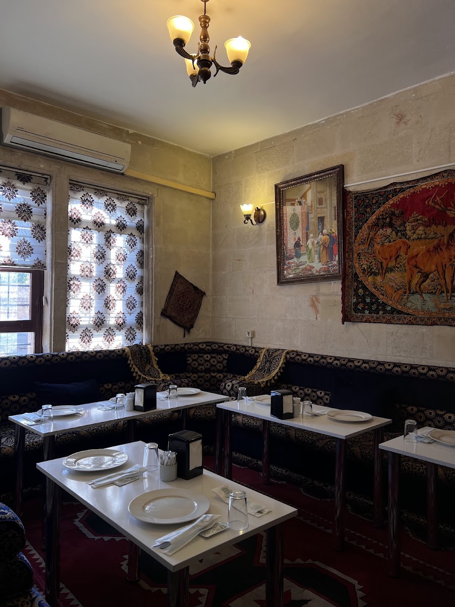 Çardaklı Köşk Sıra Geceleri ve Restaurant — fotoğraf
