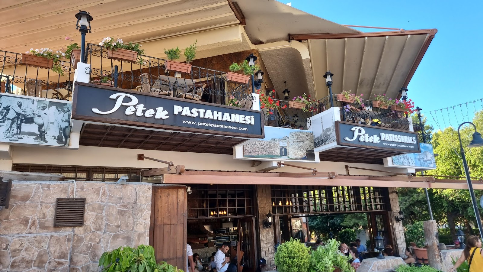 Castello Restaurant & Bar — photo