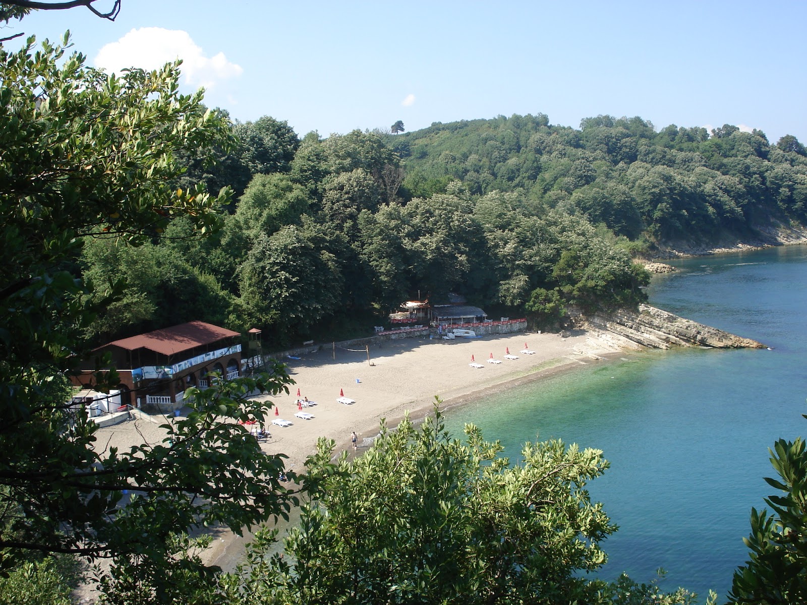 Ceneviz Kalesi Ve Sahil Plajı — fotoğraf