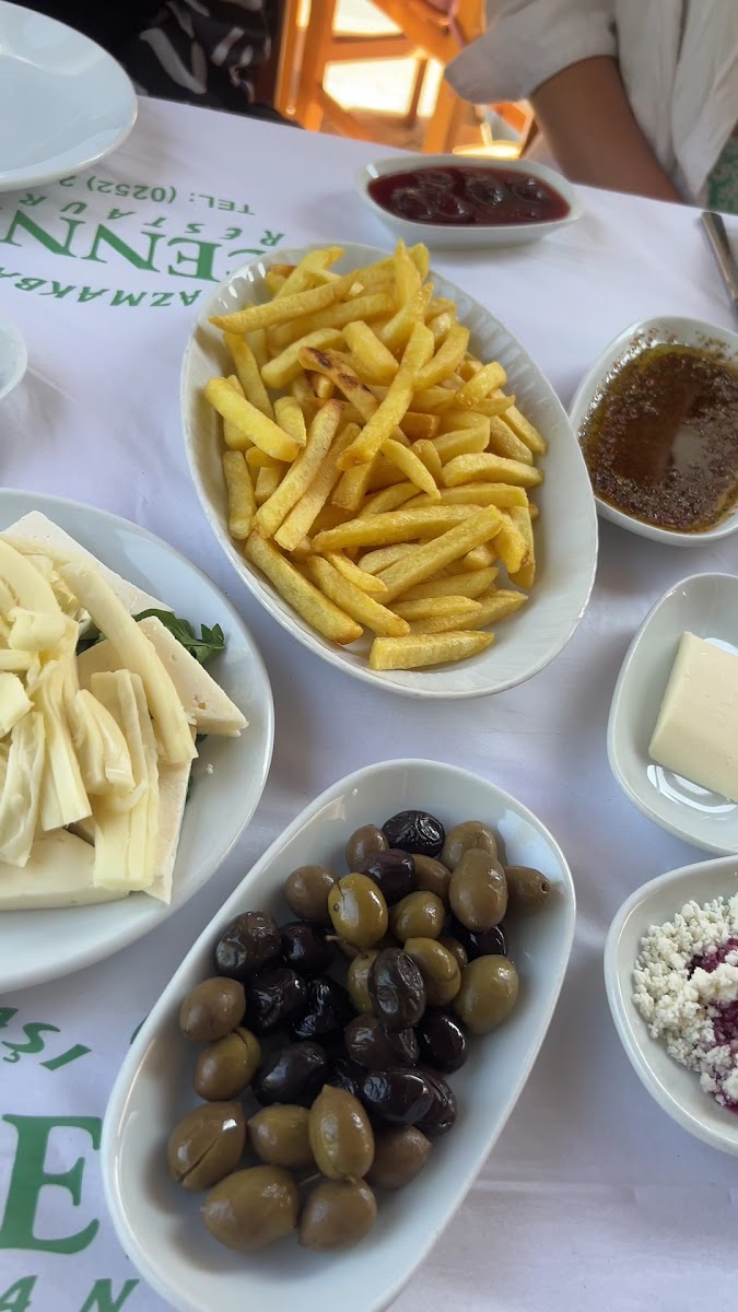 Cennet Restaurant - Azmak Başı Akyaka — fotoğraf 3